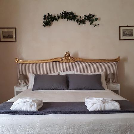 Dependance Royale Bed & Breakfast Caserta Exterior foto