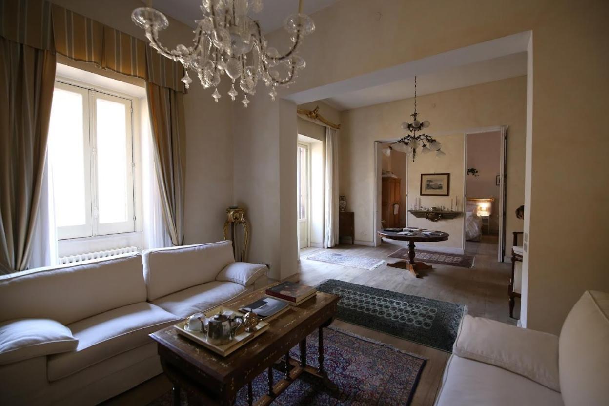 Dependance Royale Bed & Breakfast Caserta Exterior foto