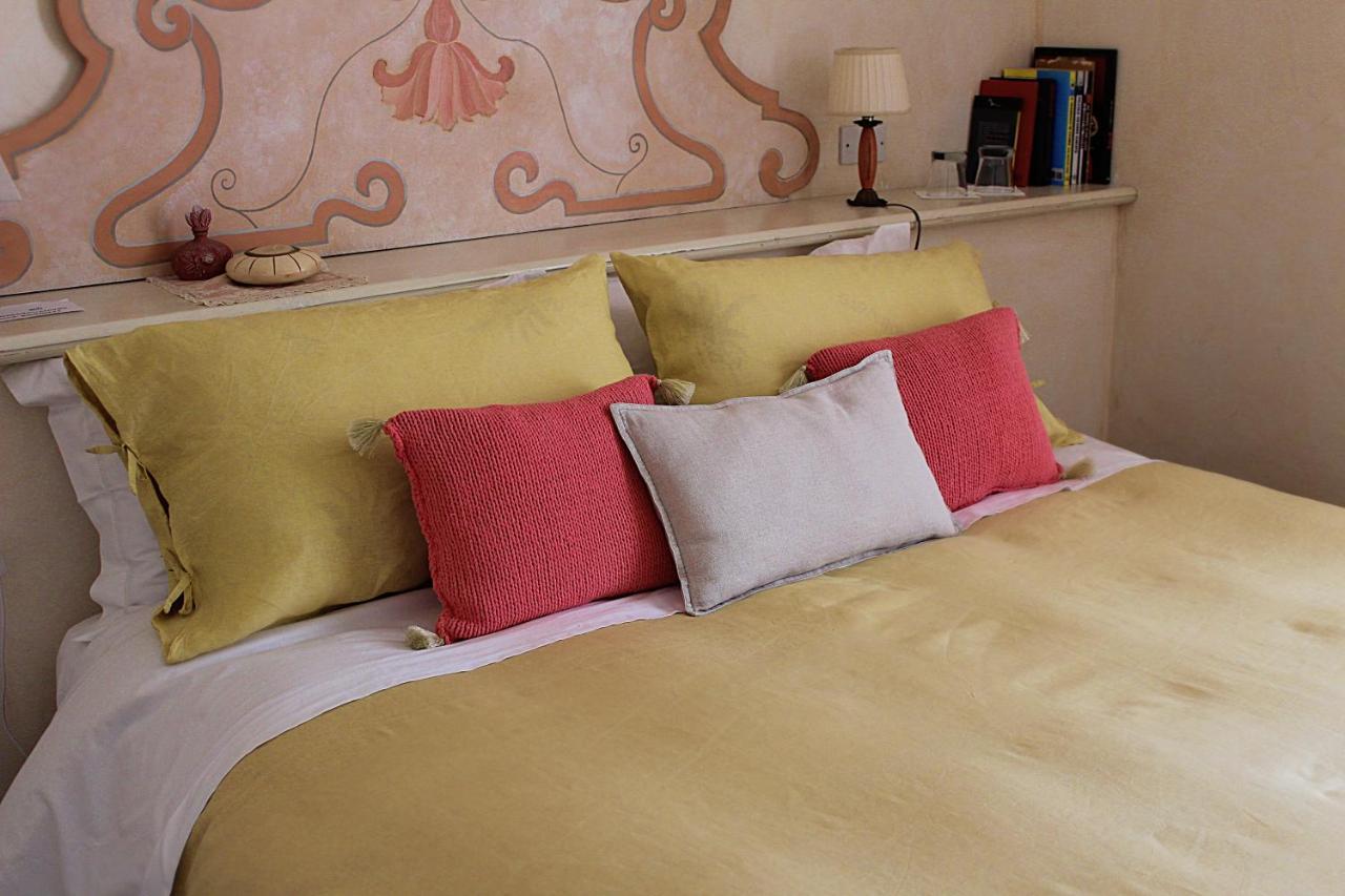 Dependance Royale Bed & Breakfast Caserta Exterior foto