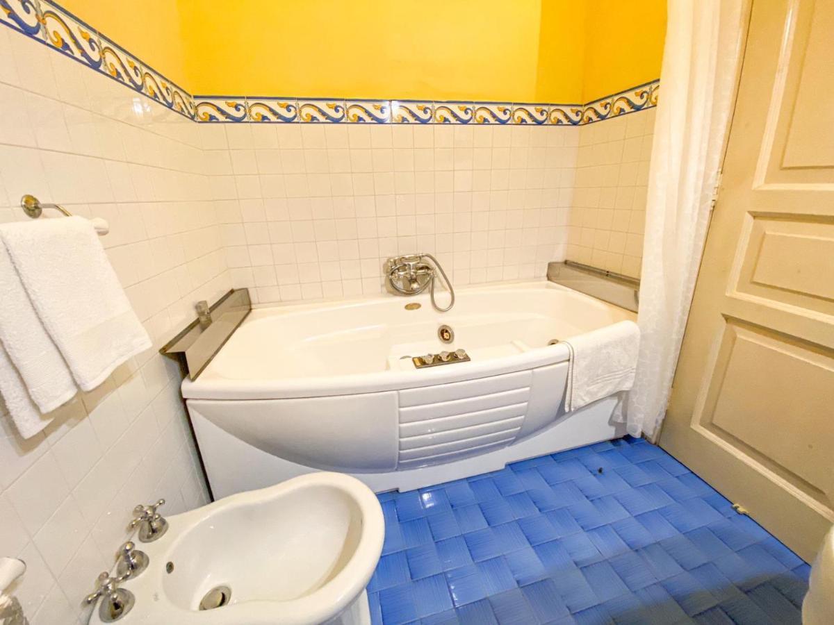 Dependance Royale Bed & Breakfast Caserta Exterior foto