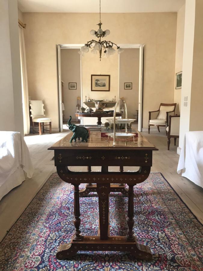Dependance Royale Bed & Breakfast Caserta Exterior foto