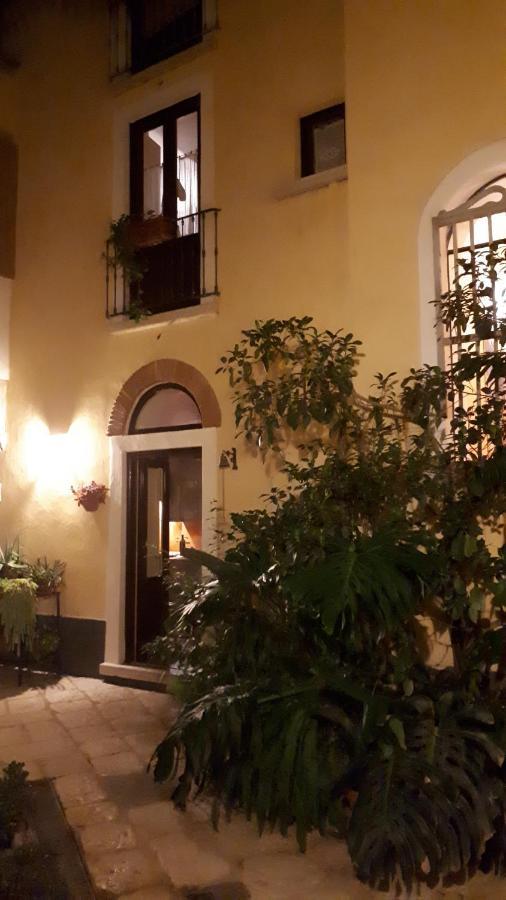 Dependance Royale Bed & Breakfast Caserta Exterior foto