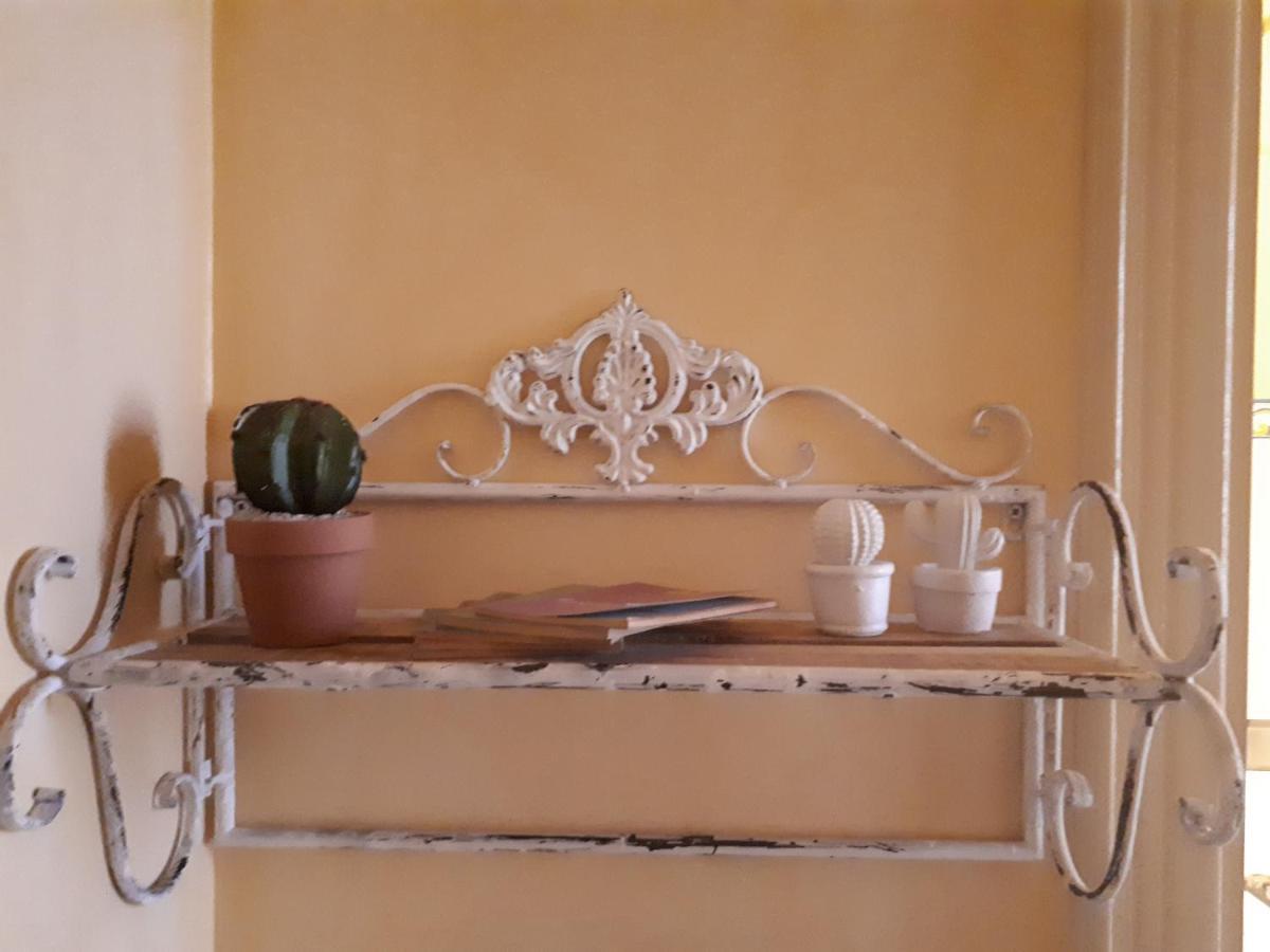 Dependance Royale Bed & Breakfast Caserta Exterior foto