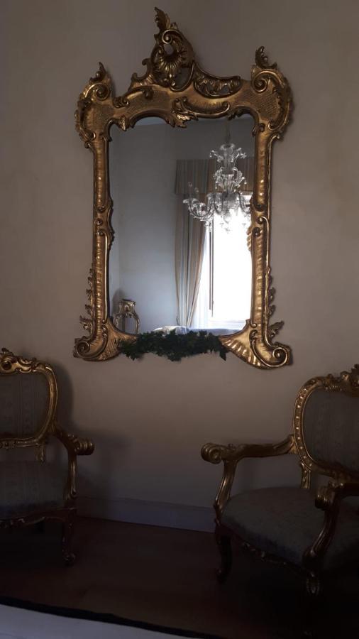 Dependance Royale Bed & Breakfast Caserta Exterior foto